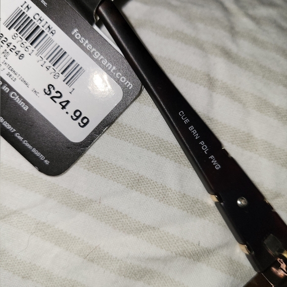 FOSTER GRANT Polorized Max Block 100% UVA UVB Sunglasses New - Picture 4 of 6